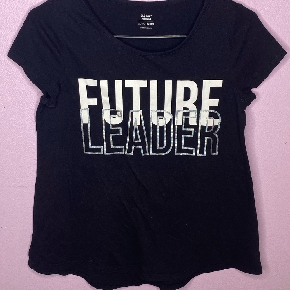 💕🎉HP🎉💕Old Navy Black White & Silver ShortSleeve Tee